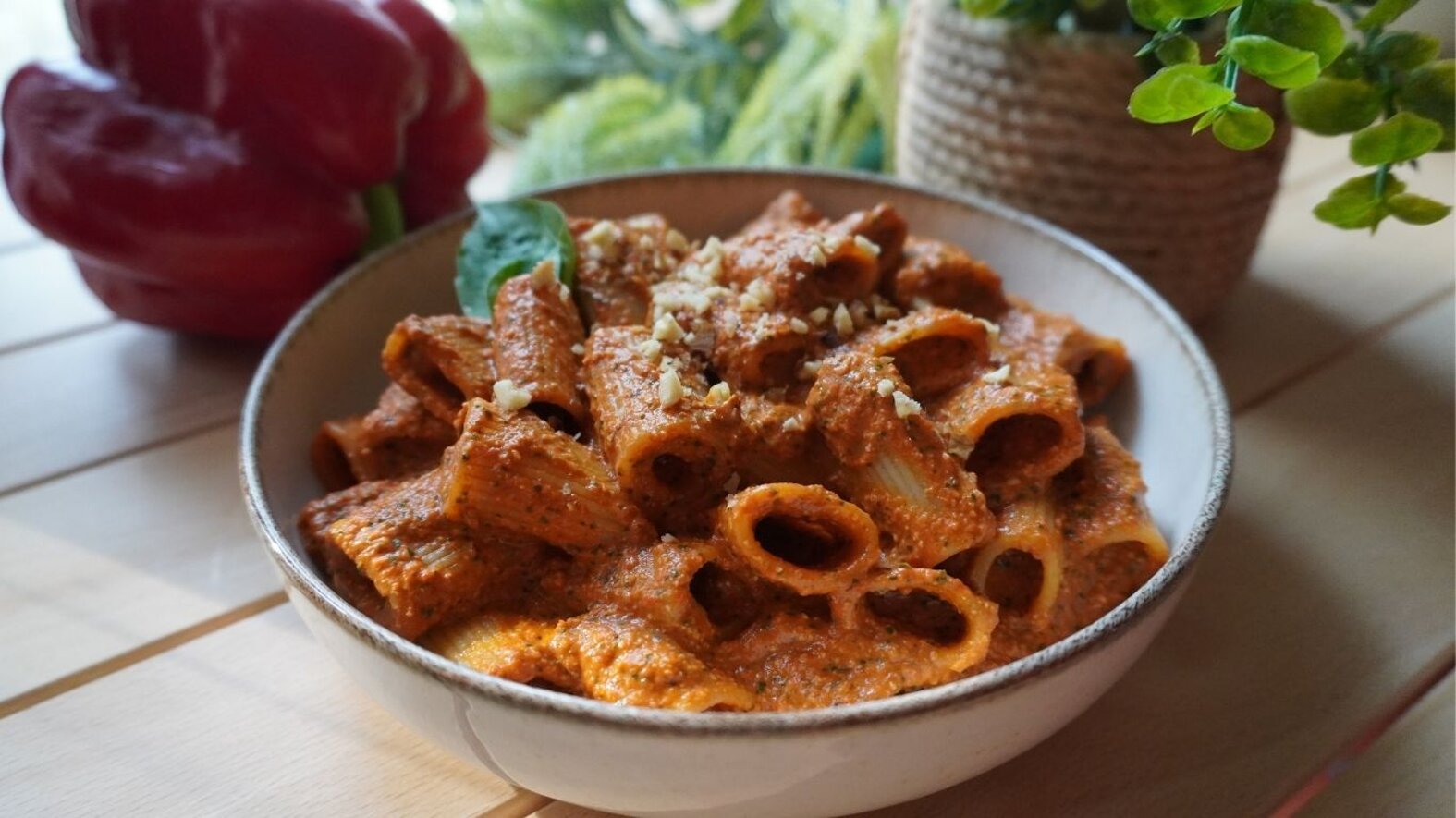 pasta pesto di peperoni 250 .jpeg pasta pesto di peperoni 250 .jpeg