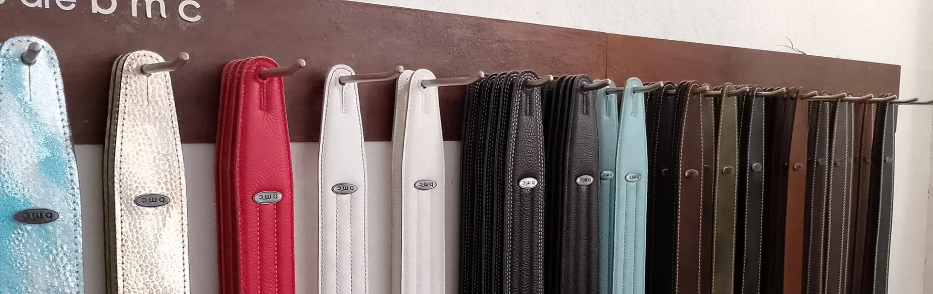 Tracolle per chitarra artigianali in vera pelle, vari colori e modelli