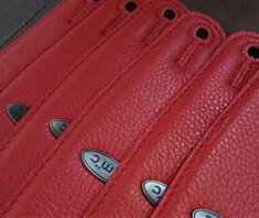 Comfortable ergonomic leather guitar straps