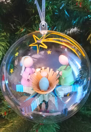 pallina%20natale.jpeg pallina%20natale.jpeg