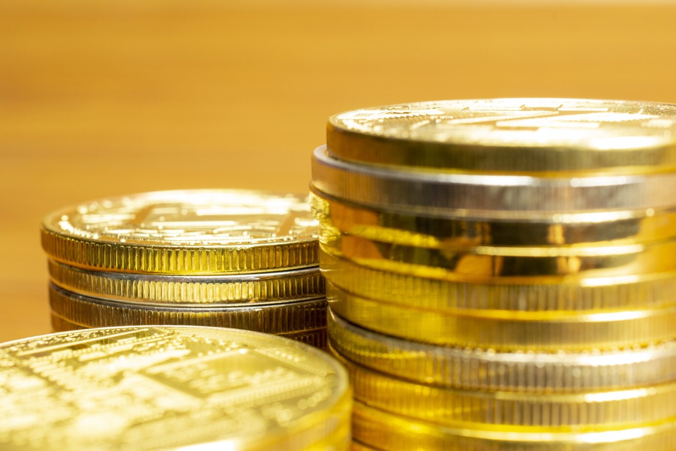 rows-stacks-coins-selective-focus-close-up-view-blank-space-r.jpeg rows-stacks-coins-selective-focus-close-up-view-blank-space-r.jpeg