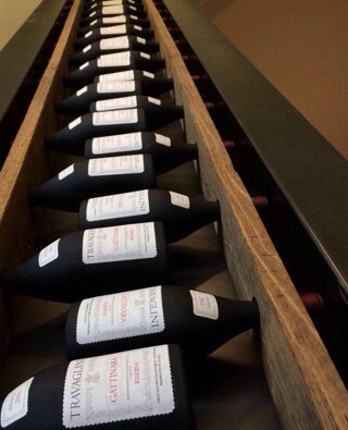 Espositore vini in provincia di Novara