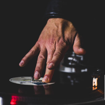 Wedding dj questions Wedding dj questions ask at Dj Gianpiero Fatica, Italy whatsapp +393283334184