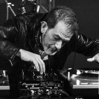 Wedding dj prices Best price ratio and quality music services. Wedding Dj Italy Gianpiero Fatica