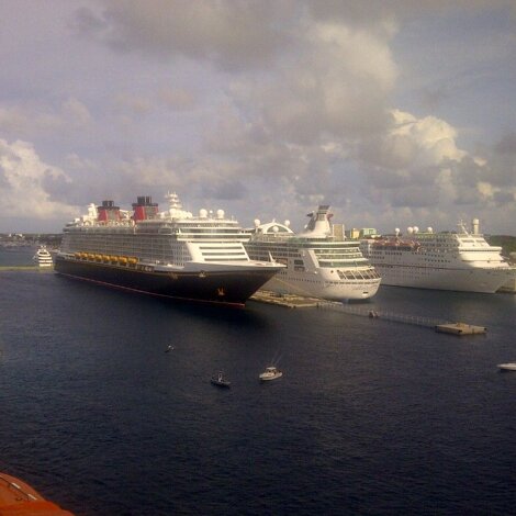 eyJlbiI6IjxpbWcgc3JjPXNoaXBzIn0=