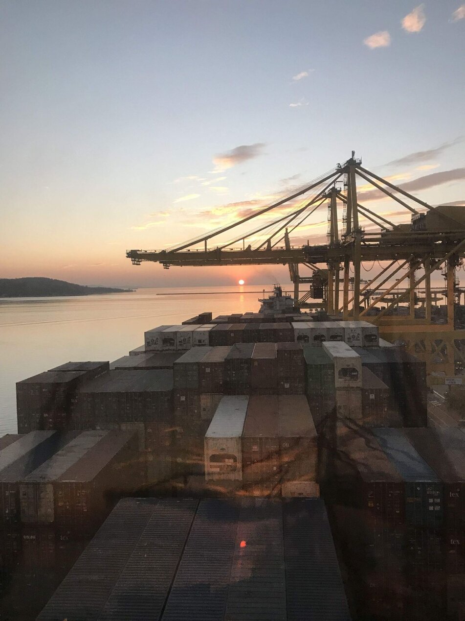 9982ff15fce6d1988cca743a62e1180dfa2f6e72