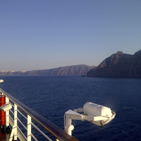 eyJlbiI6IjxpbWcgc3JjPWNydWlzZSBzaGlwIn0=