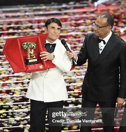 Sanremo come teatro della &ldquo;Schizofrenia Mediatica&rdquo;