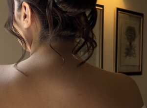 raccolto elegante sposa chignon morbido toscana