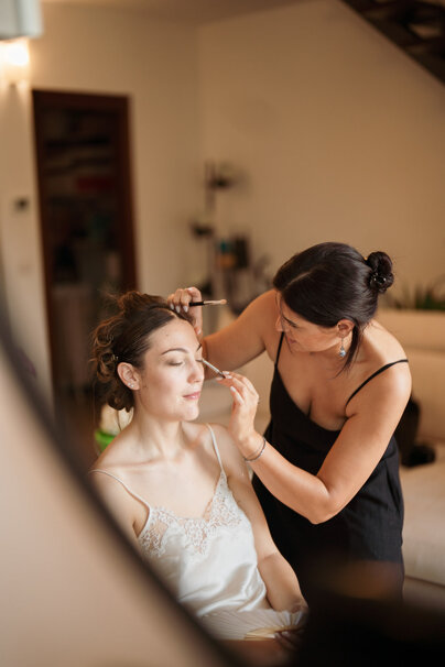makeup artist al lavoro trucco sposa firenze preparazione sposa trucco professionale firenze