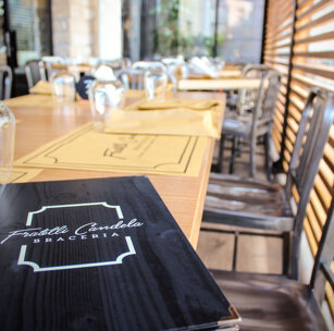 Sala esterna e menù