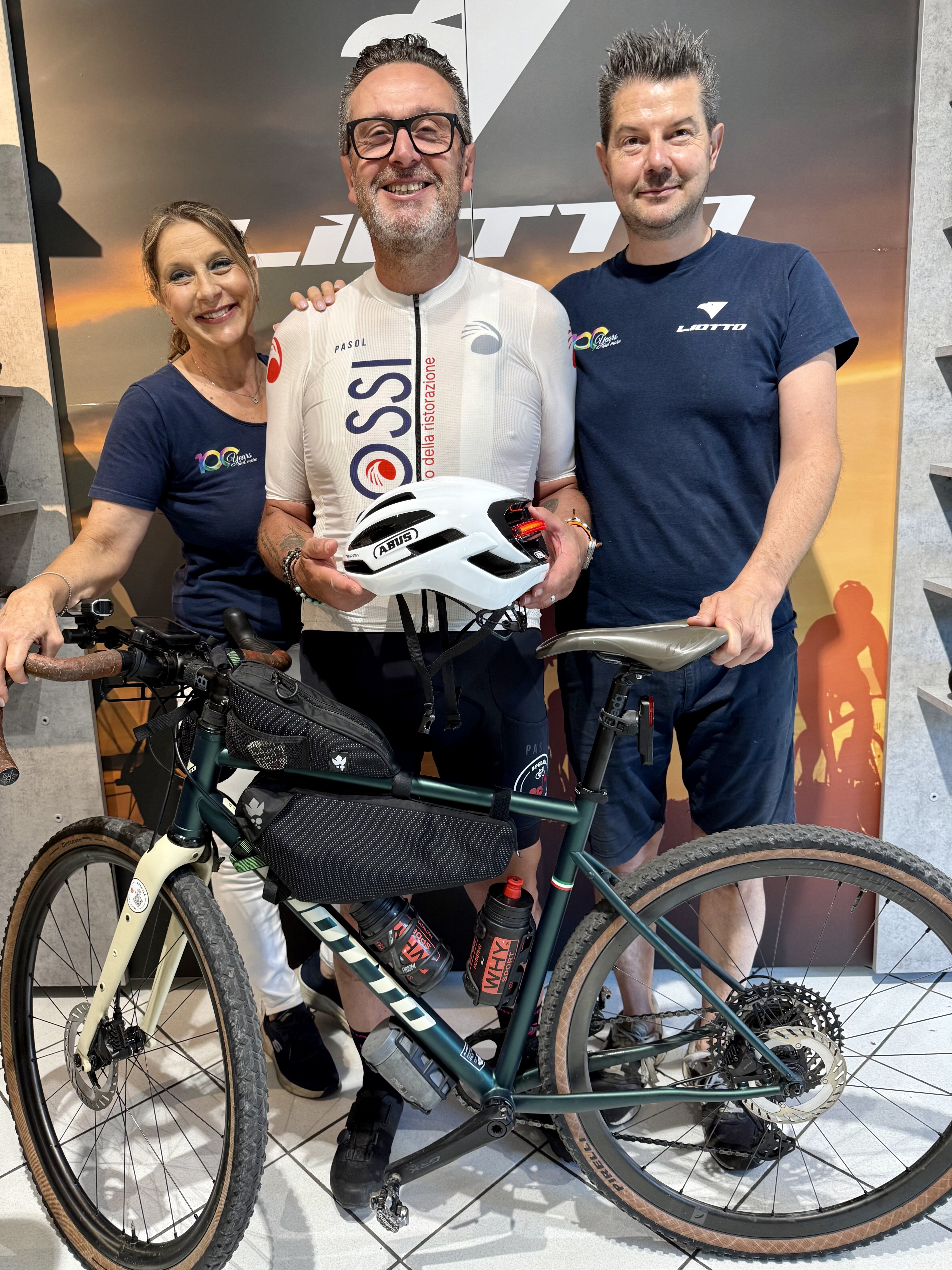 ABUS Taipan LED: il nuovo casco gravel viene con me da Trieste a Poreč