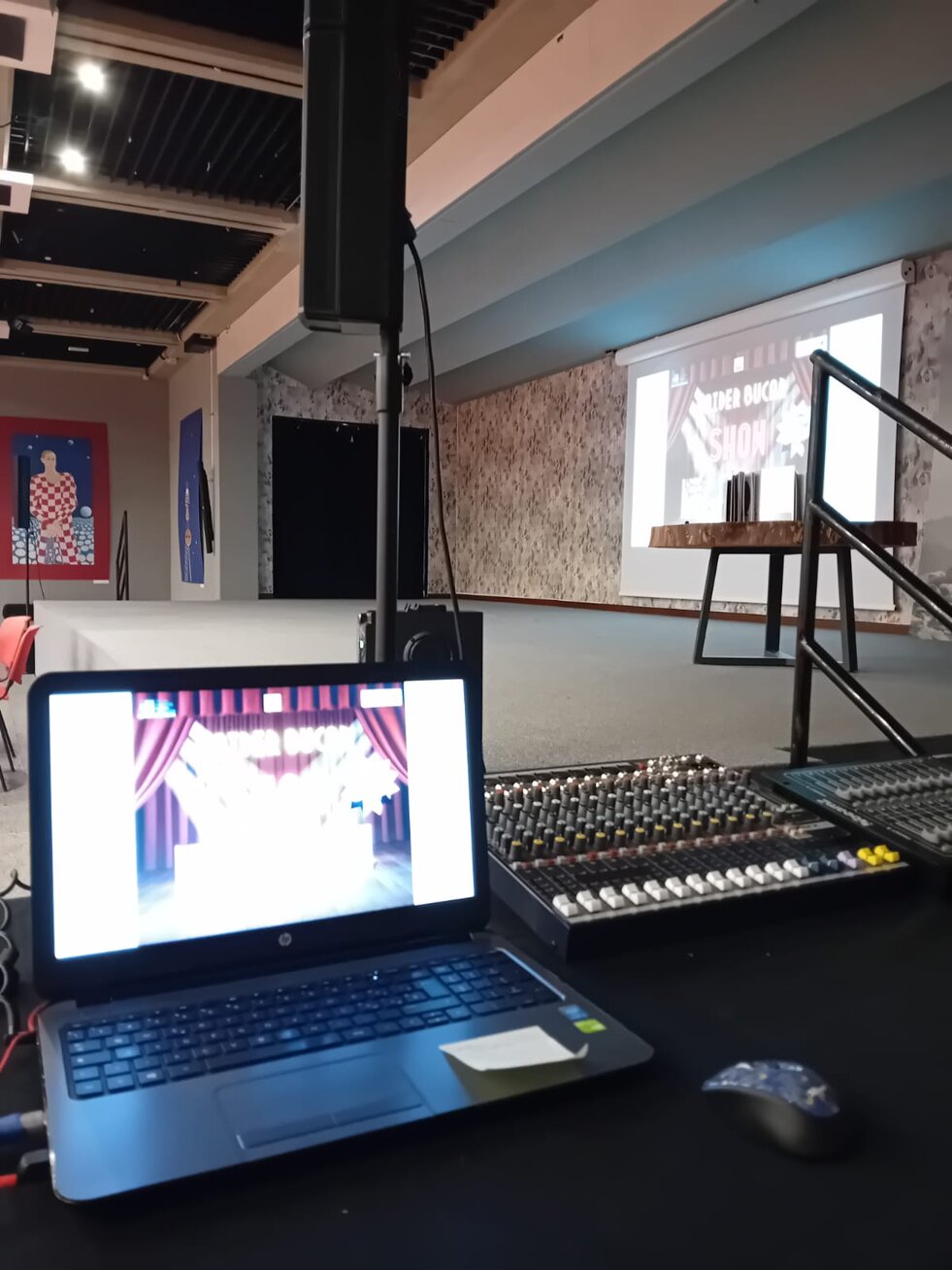 eyJlbiI6ImhhaWRlci1idWNhci1zaG93LTA2In0=