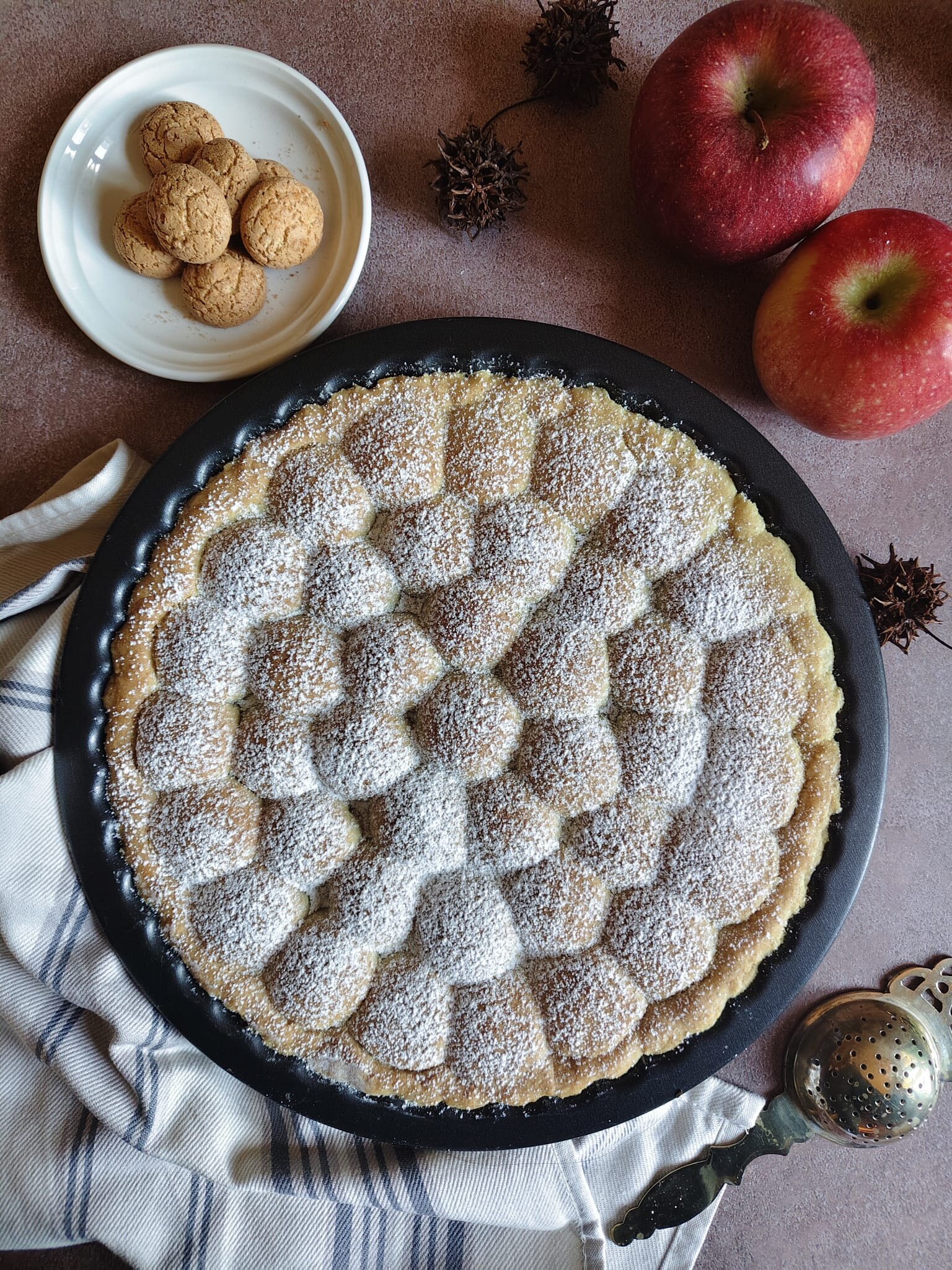 Crostata mele e amaretti Crostata mele e amaretti