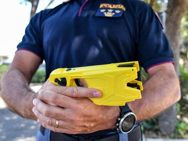 TASER - VIGILI MINACCIANO STATO DI AGITAZIONE