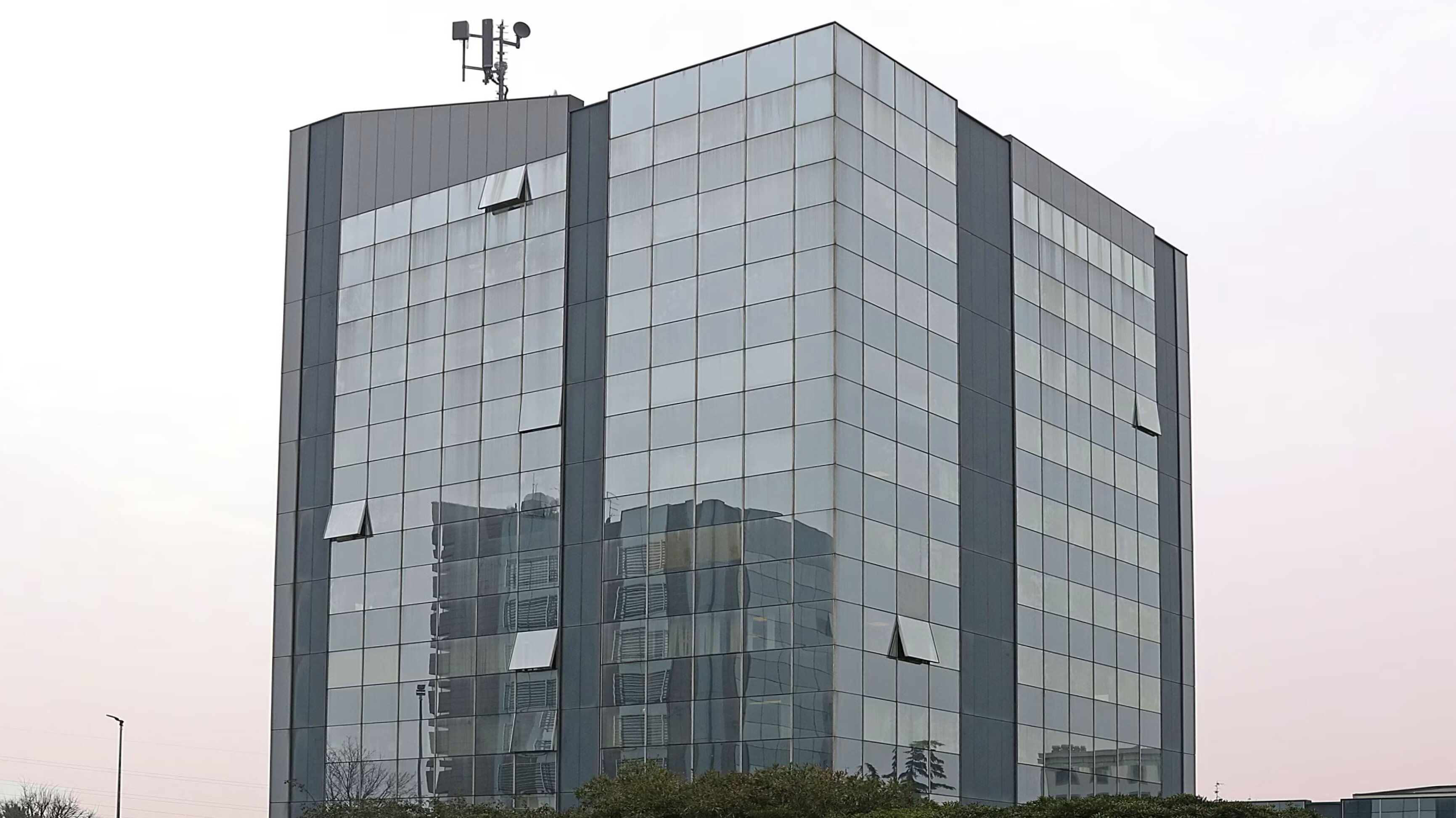 torre-europa-hero (1).jpeg