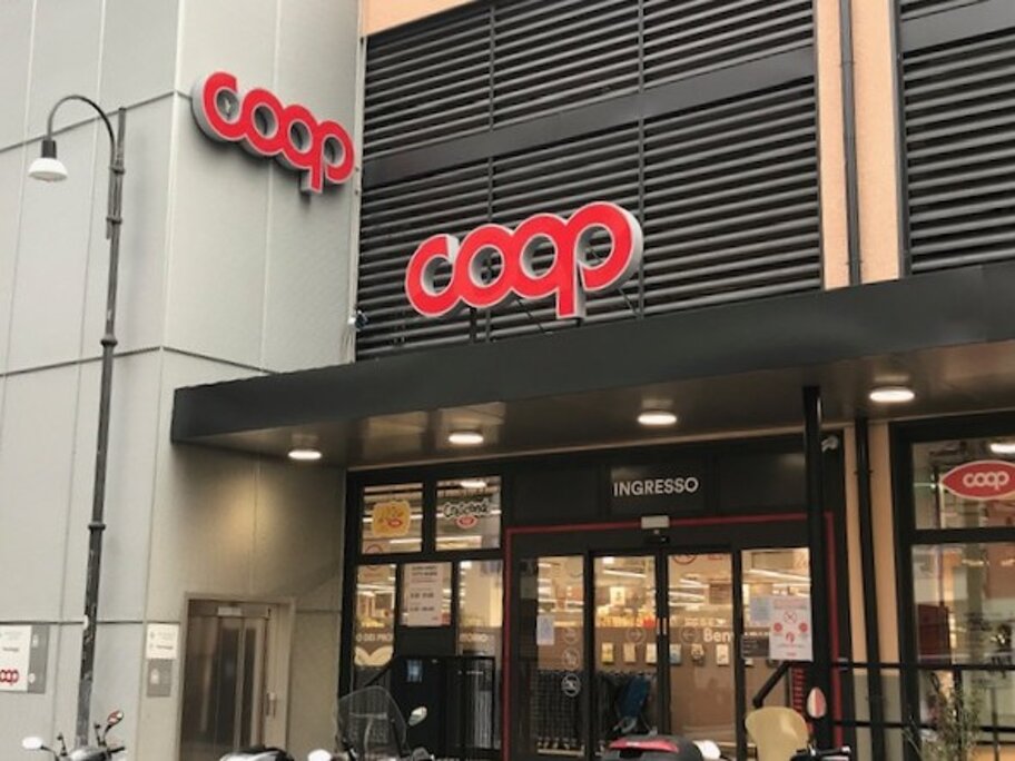 ingresso e scala.jpeg