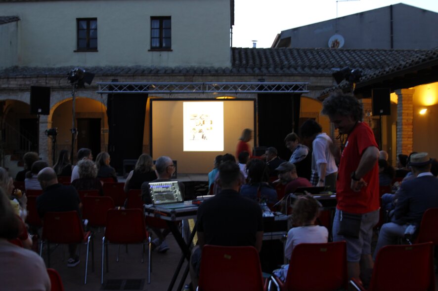 emanuela 1.jpeg emanuela 1.jpeg