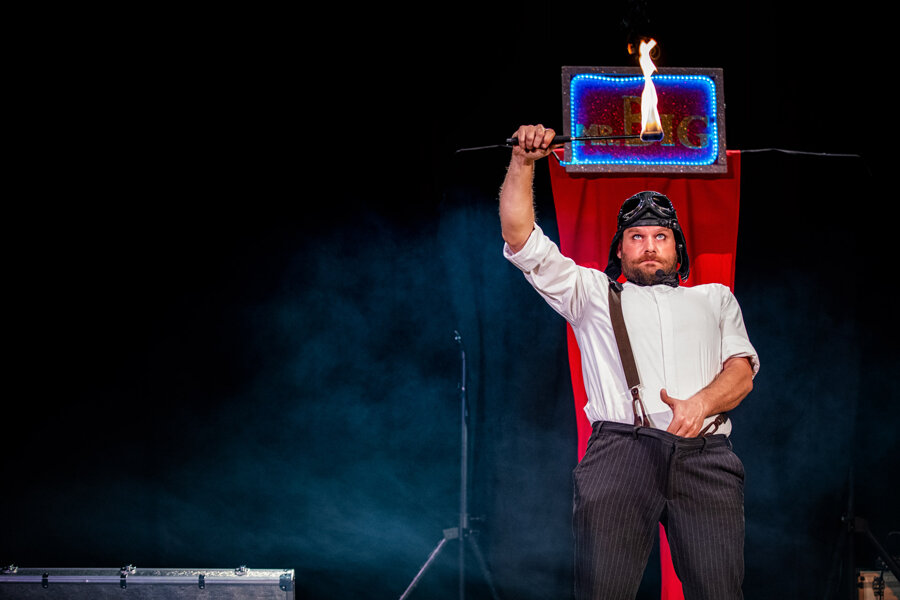 MR big circus cabaret