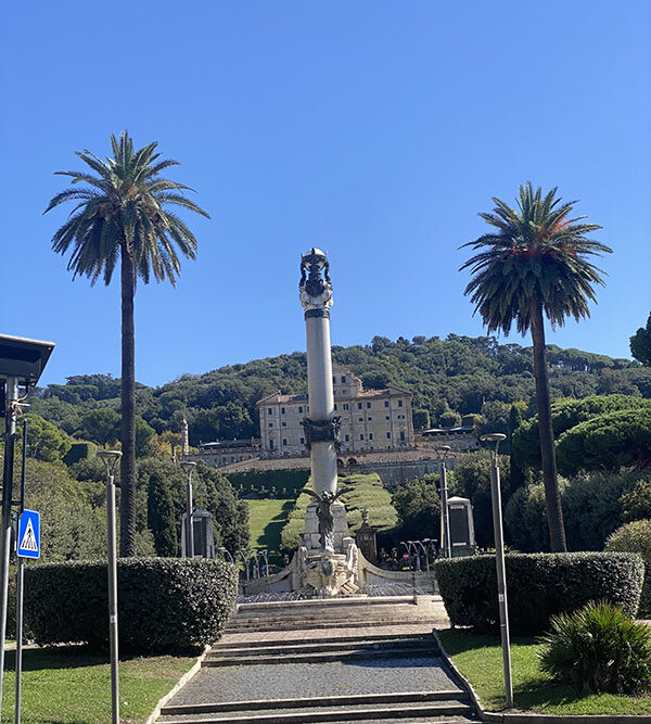 villa-aldobrandini-piazza.jpeg
