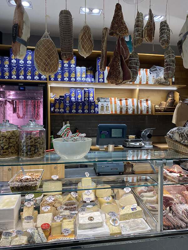 azzochi.jpeg azzochi.jpeg