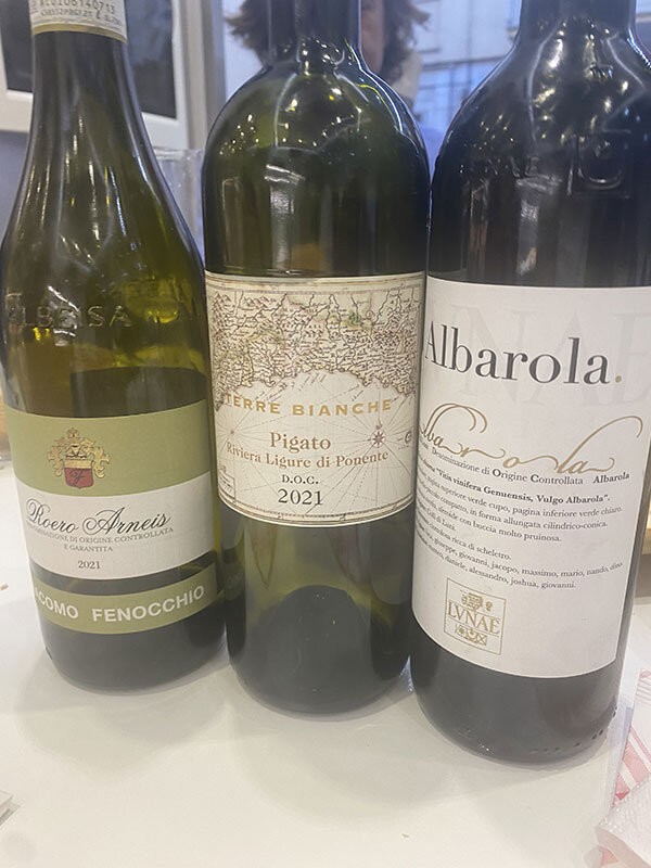 azzochi-vini.jpeg azzochi-vini.jpeg