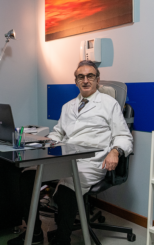 Ozonoterapia ecoguidata Milano e Parabiago comoda con la Svizzera dott. Giovanni Maria Licastro neurochirurgo presso l'ospedale di Legnano Ozonoterapia ecoguidata Milano e Parabiago comoda con la Svizzera dott. Giovanni Maria Licastro neurochirurgo presso l'ospedale di Legnano