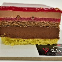 Veturia Pastafrolla, Cioccolato fondente, Pandispagna, geleè al lampone, glassa al lampone e meringa