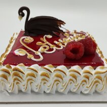 Veturia Pastafrolla, Cioccolato fondente, Pandispagna, geleè al lampone, glassa al lampone e meringa