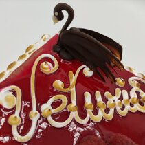 Veturia Pastafrolla, Cioccolato fondente, Pandispagna, geleè al lampone, glassa al lampone e meringa
