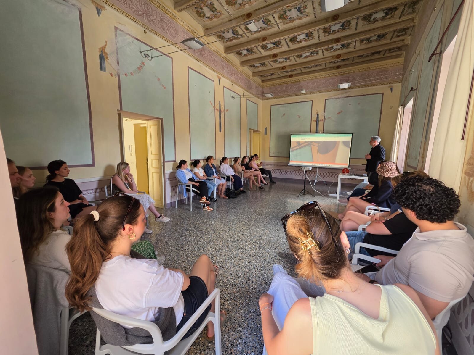 "Podcast Your School" dissemination to international students