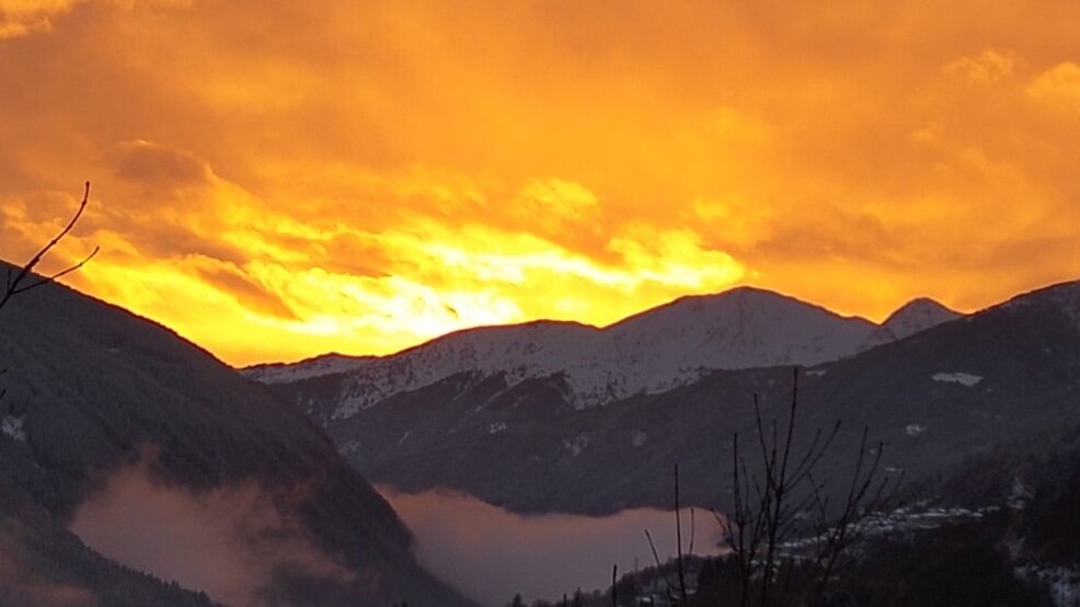 tramonto in valle.jpeg tramonto in valle.jpeg