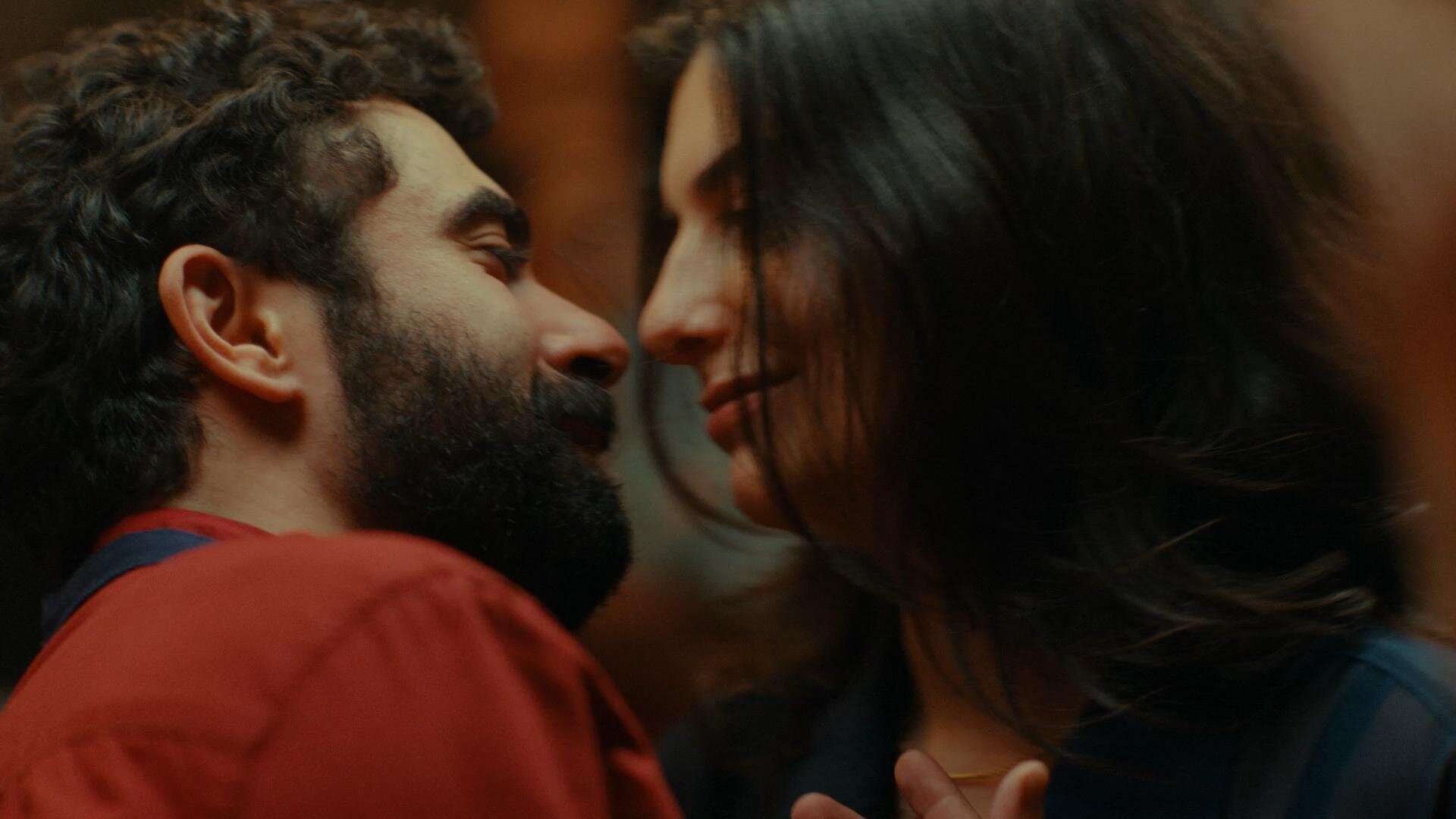 A sad and beautiful world, l'amore come atto politico: intervista a Hasan Akil