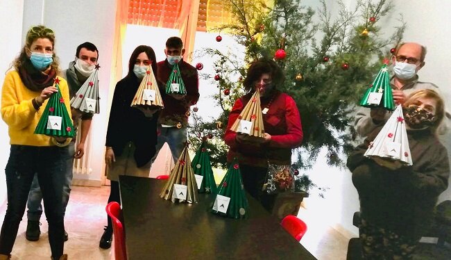 Enna: dal Centro FreeStigmaLab un alberello di speranza per la città - Enna Live Enna: dal Centro FreeStigmaLab un alberello di speranza per la città - Enna Live