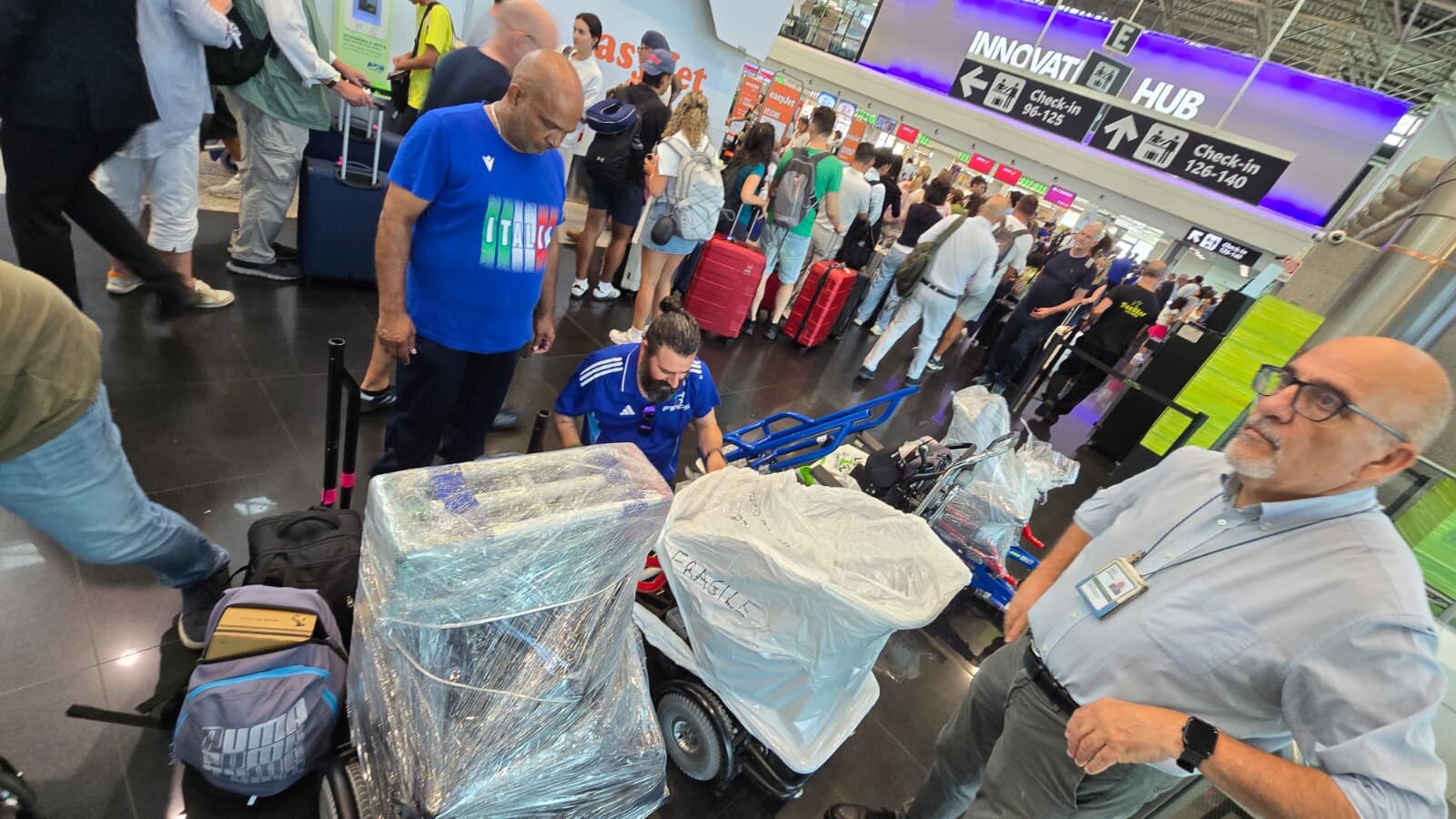 Powerchair Football, la Nazionale italiana bloccata a Fiumicino: EasyJet nega l'imbarco Powerchair Football, la Nazionale italiana bloccata a Fiumicino: EasyJet nega l'imbarco