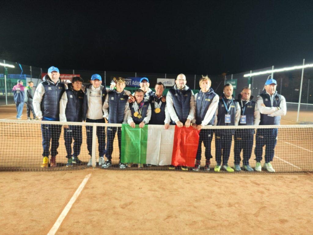 Tennis DIR, il siciliano Riccardo Sciuto nella spedizione Azzurra campione del mondo, Cobisi: “Esperienza fantastica che ci ripaga di tutti i sacrifici” Tennis DIR, il siciliano Riccardo Sciuto nella spedizione Azzurra campione del mondo, Cobisi: “Esperienza fantastica che ci ripaga di tutti i sacrifici”
