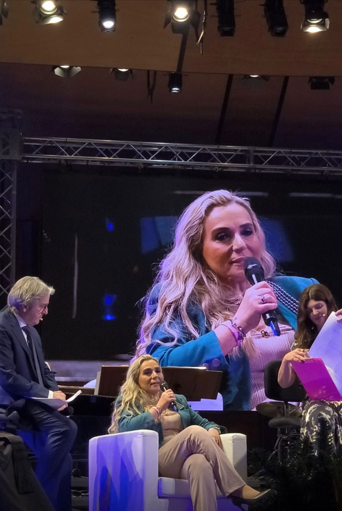 immagine-whatsapp-2025-12-15-ore-09.37.35_0c0f0b30.jpeg immagine-whatsapp-2025-12-15-ore-09.37.35_0c0f0b30.jpeg