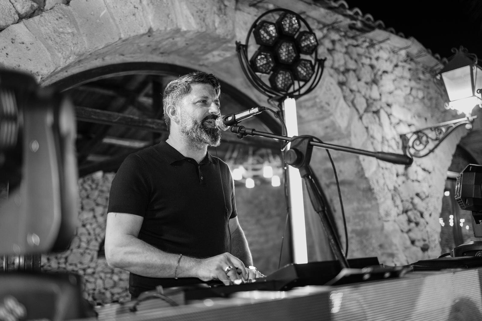 Aznorts”, il nuovo singolo di Andrea Parrini tra innovazione dance e narrazione cinematografica