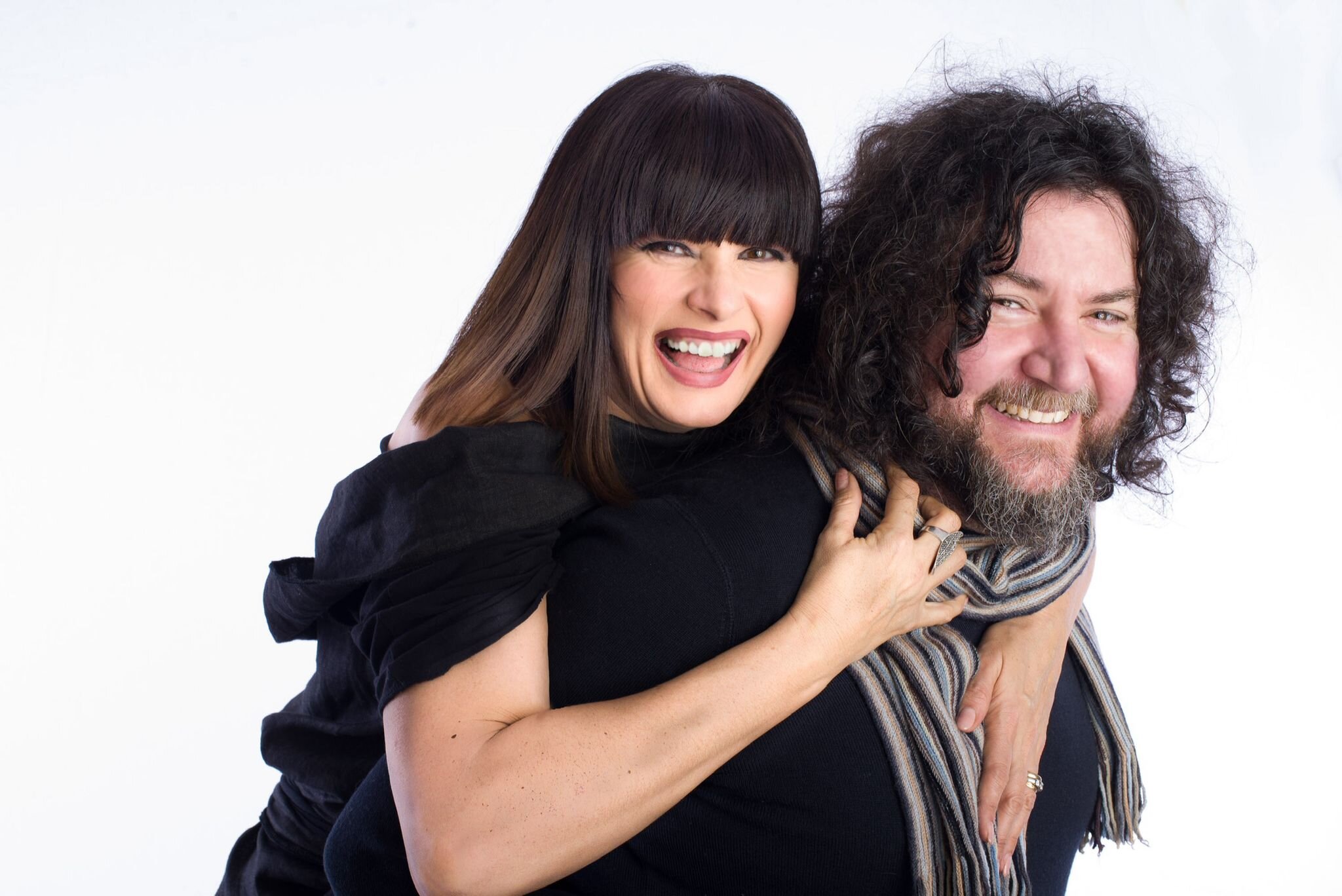 Palermo Teatro Orione IL 26 Ottobre per il primo compleanno della tva di Villabate Silvia Mezzanotte in concerto
