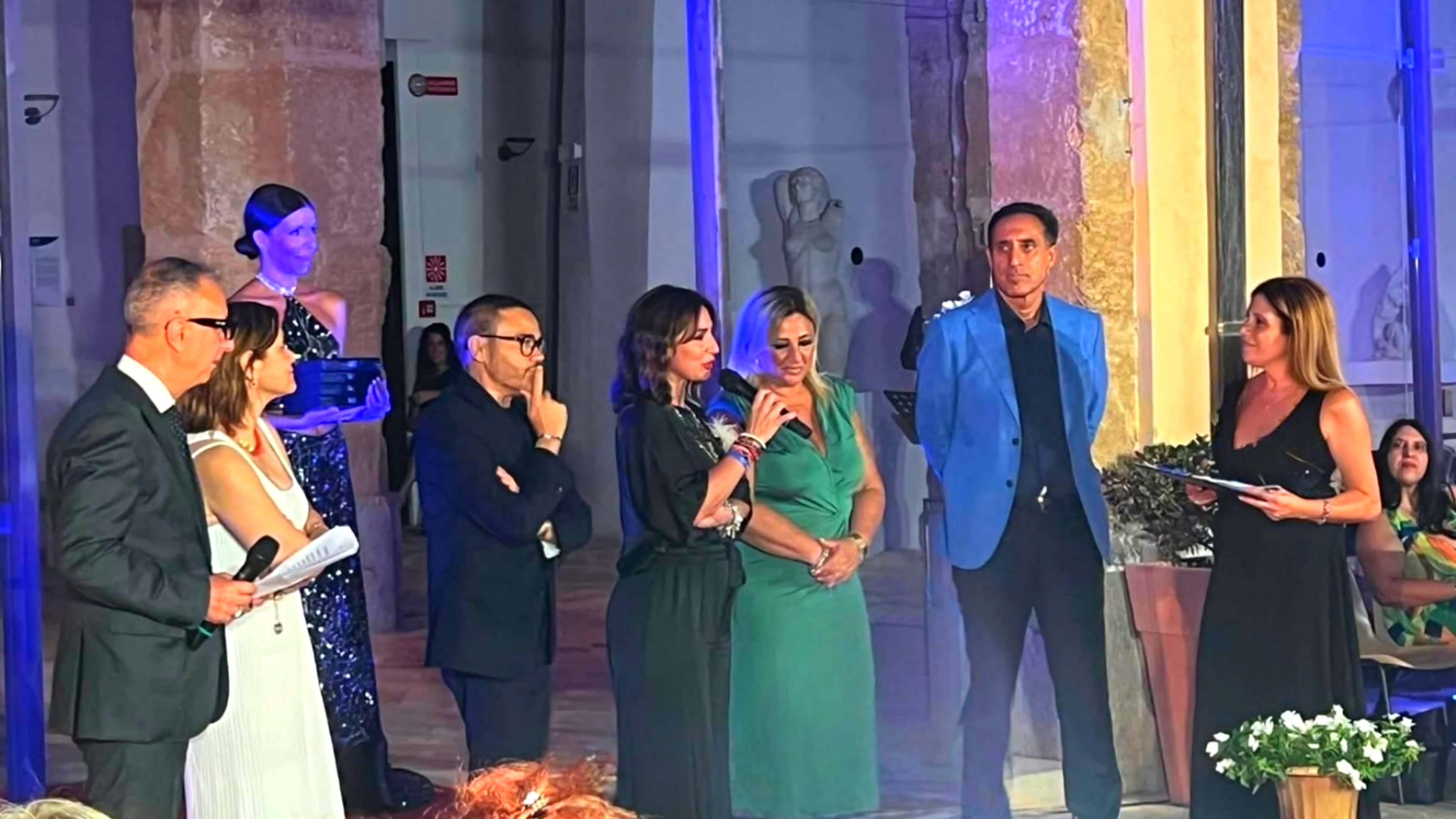 Villa Cattolica si veste di emozioni: grande successo per "Eleganza in Scena", tra moda, arte e le indimenticabili musiche di Ennio Morricone Villa Cattolica si veste di emozioni: grande successo per "Eleganza in Scena", tra moda, arte e le indimenticabili musiche di Ennio Morricone