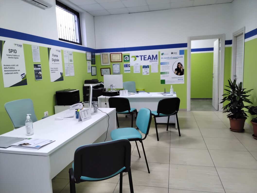 interni front-office.jpeg interni front-office.jpeg