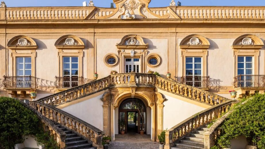In vendita Principesca Dimora Storica a Palermo / For Sale: Princely Historic House in Palermo