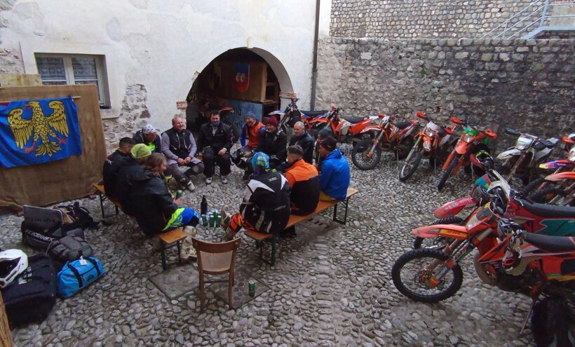 eyJlbiI6IkNvcnRpbGUifQ==