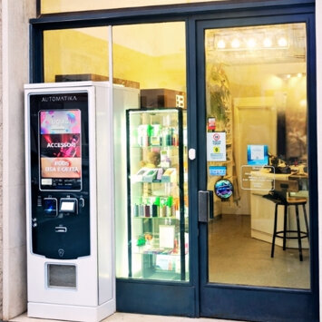 vip-sigarette-elettroniche-abbiategrasso-esterno-negozio.jpeg vip-sigarette-elettroniche-abbiategrasso-esterno-negozio.jpeg