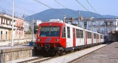 JTdCJTIyaXQlMjIlM0ElMjJBc3NvY2lhemlvbmUlMjBFeC5TLkEuJTIwJTIwU2FudCVFMiU4MCU5OUFnbmVsbG8lMjB0cmVubyUyMiU3RA==