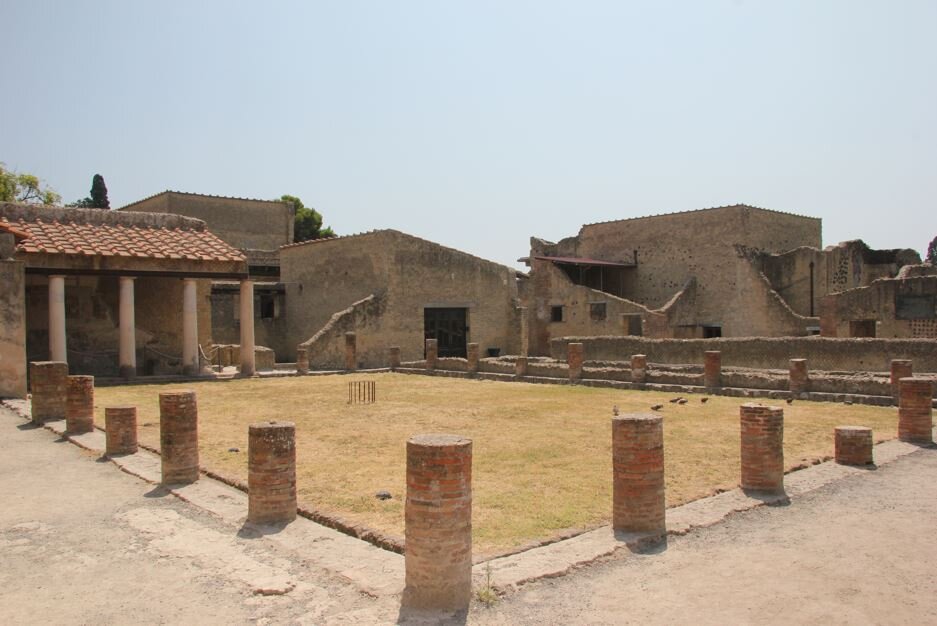 Ercolano: Tesori Nascosti ai Piedi del Vesuvio
