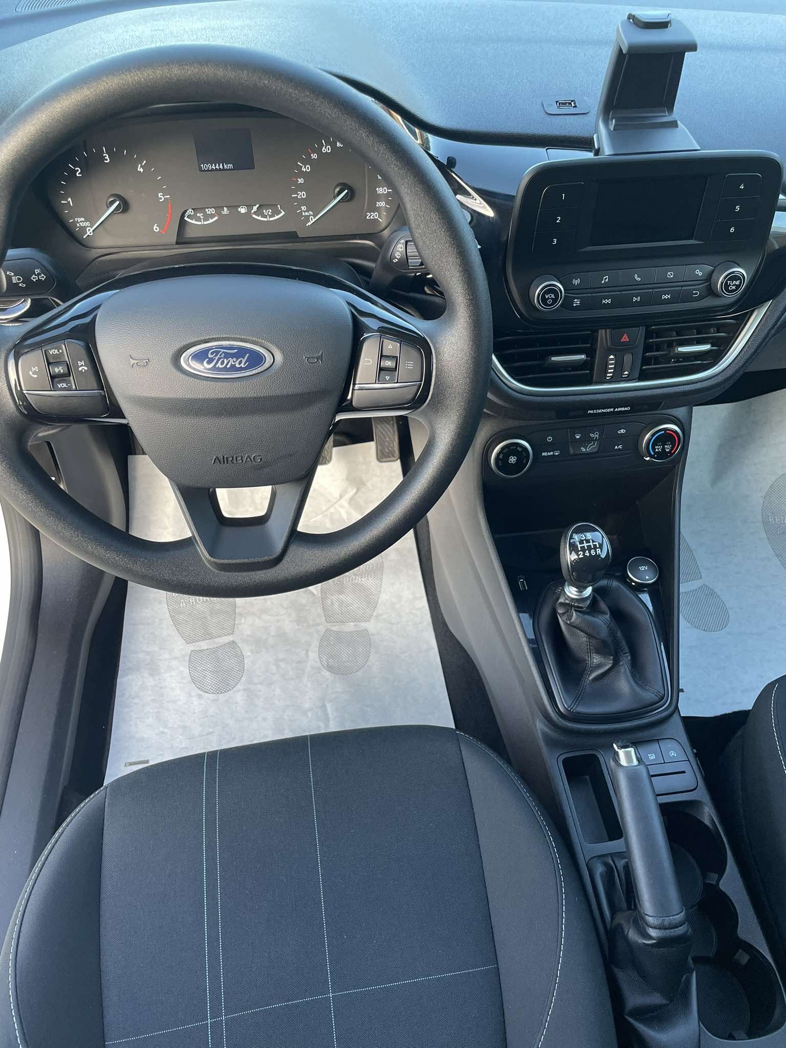 ford-fiesta-van-1.5tdci-trend-85cv-3porte-euro6b---2019---bianco---autocarro-2-posti-(10).jpeg