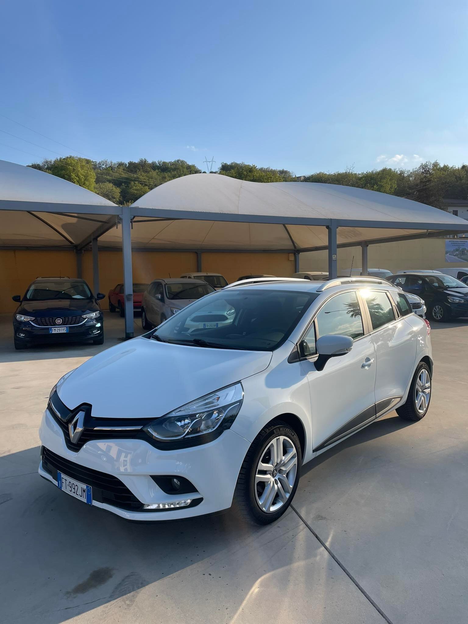 renault-clio-sw-4°-serie-1.5dci-business-75cv---euro6---2018---bianco-(10).jpeg