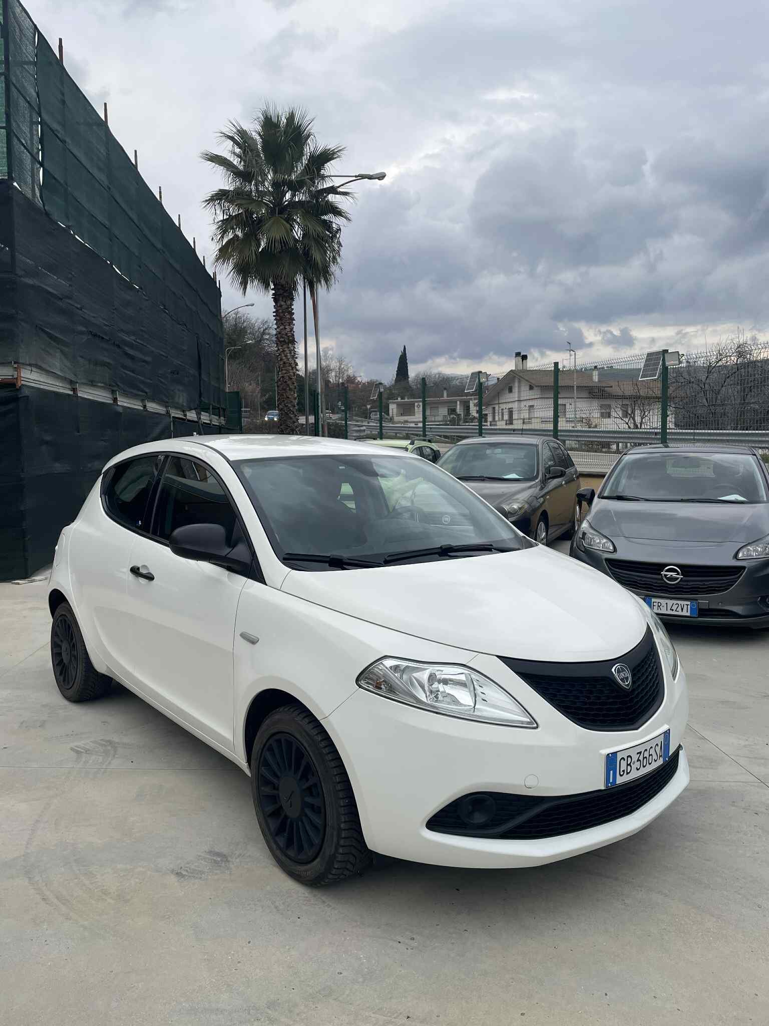 LANCIA YPSILON 1.2GPL Silver 69CV E6 - 2020