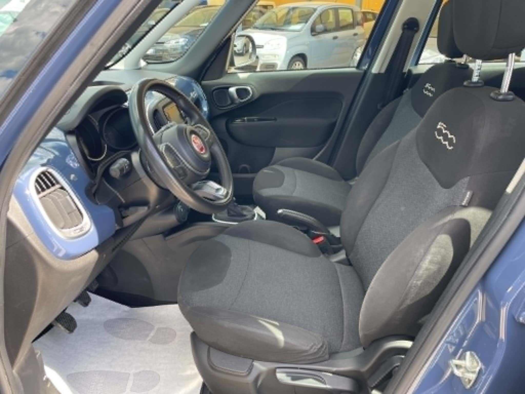 fiat-500l-1.3mjt-urban-95cv-euro6-2019-blu-(4).jpeg